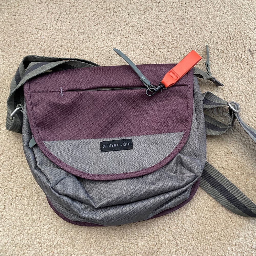 Sherpani Crossbody Purse